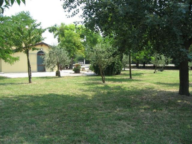Al Parco Bed and Breakfast Ravenna Exteriör bild