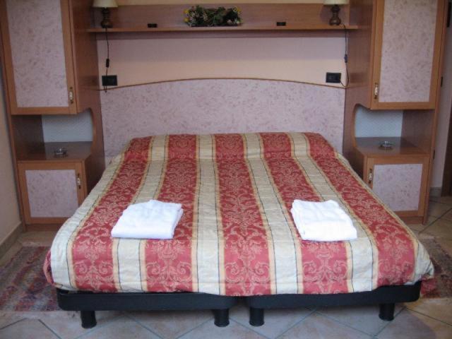 Al Parco Bed and Breakfast Ravenna Exteriör bild